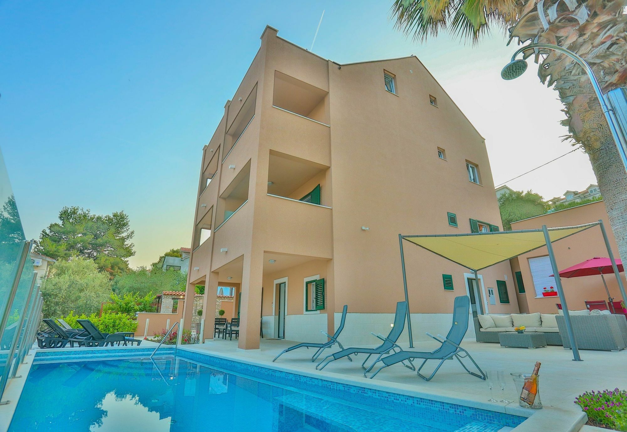 Apartments Marly Trogir Exterior foto