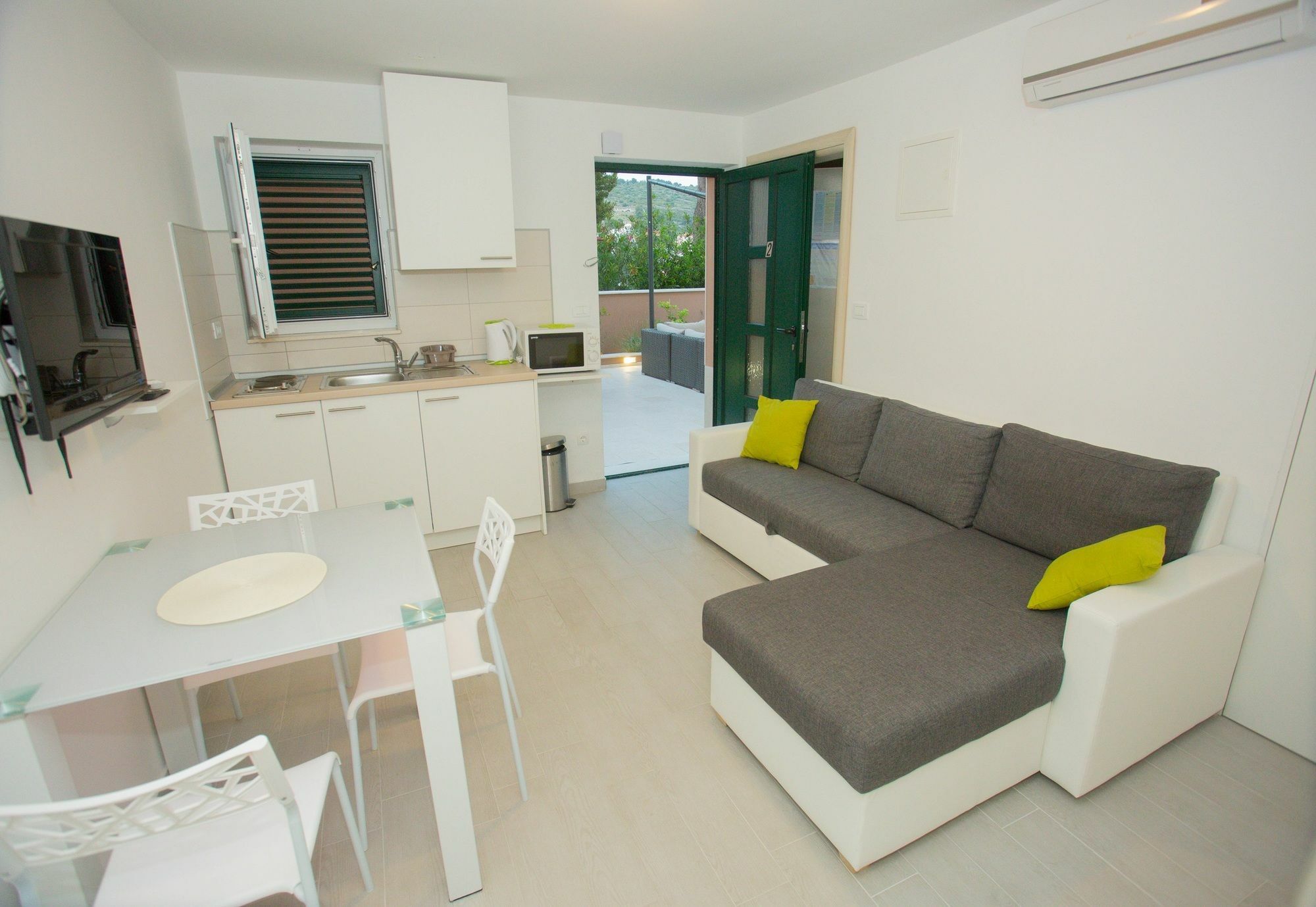 Apartments Marly Trogir Exterior foto